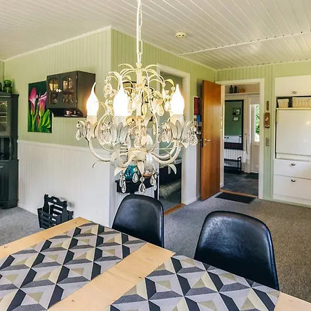 2 Person In Thyholm-by Traum