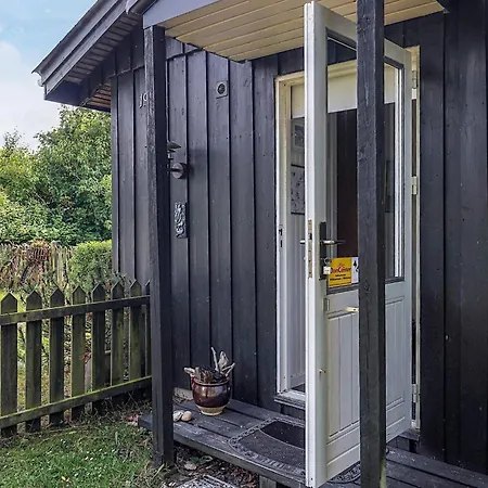 2 Person In Thyholm-by Traum *